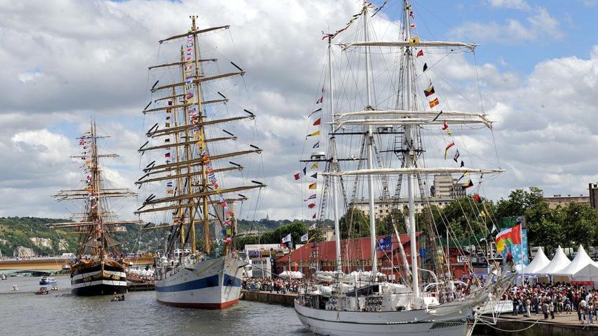 Between Historic Center And Quay, Ideal For Family Rouen Esterno foto