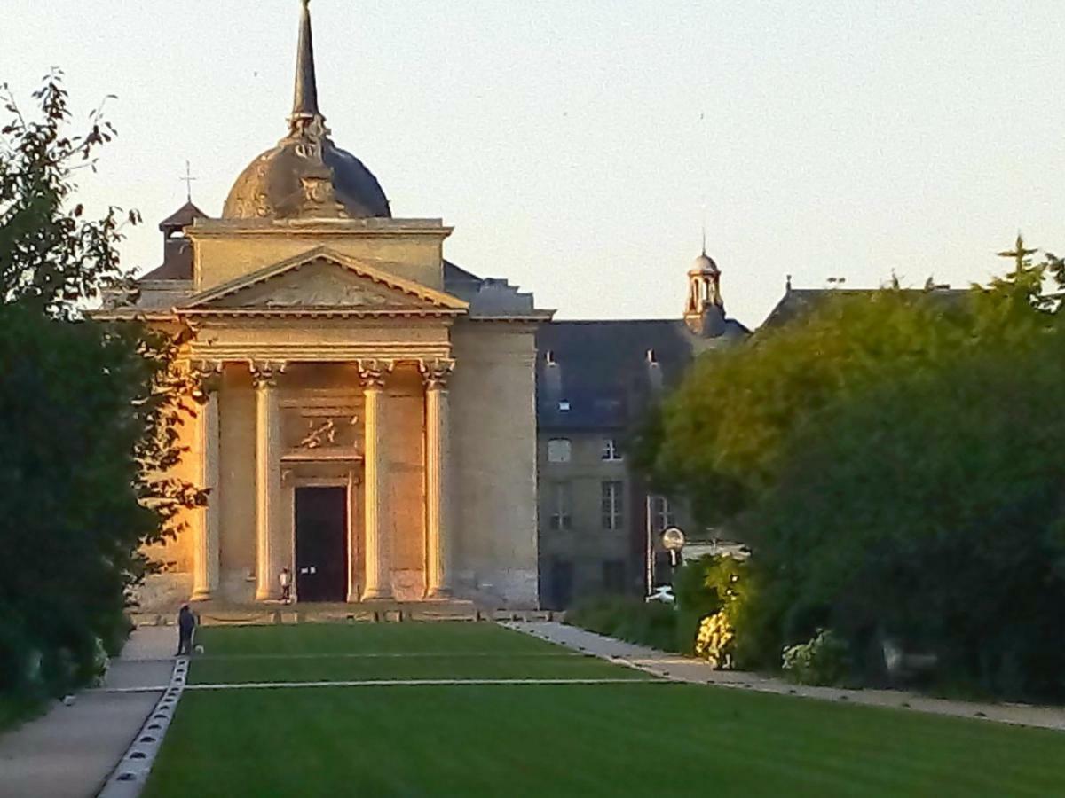 Between Historic Center And Quay, Ideal For Family Rouen Esterno foto