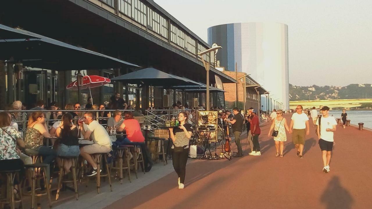 Between Historic Center And Quay, Ideal For Family Rouen Esterno foto